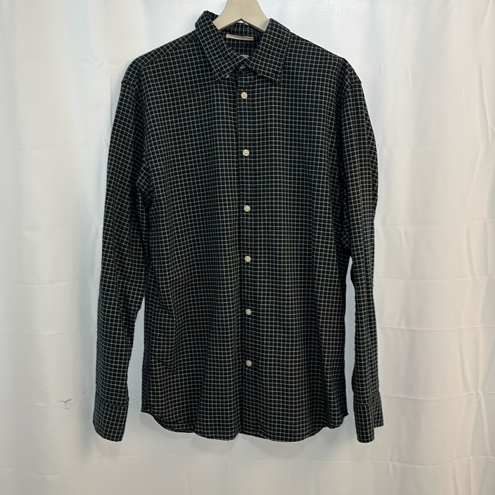 Like new - selected home large slim fit button down shirt. 100% cotton.